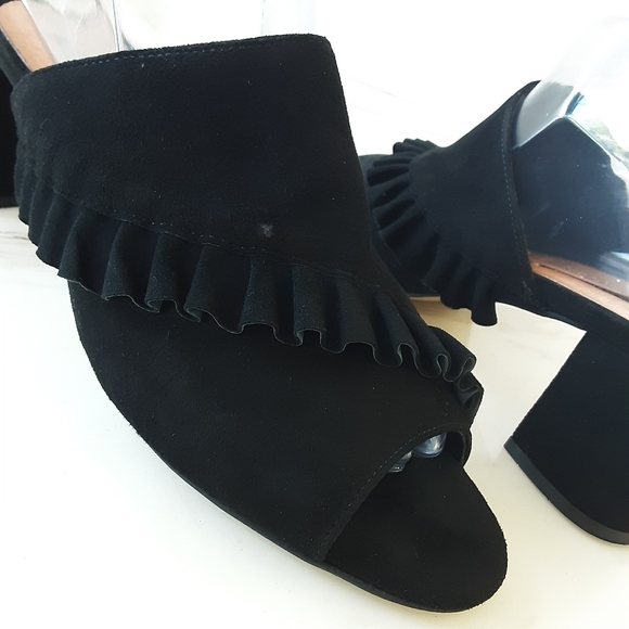 AVA & AIDEN Black Suede Ruffle Block Heel Open Toe Sandal Sz. 9 - Picture 9 of 12